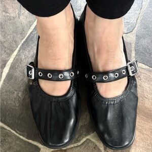 Old Navy Mary Jane Scrunch Ballet Flats